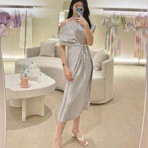 CLAUDE Bianca Pleated Drape Dress Medium Champagne Tied Waist New with Tags